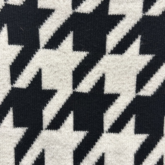 ‼️ALICE+OLIVIA sweater‼️ - Picture 9 of 9